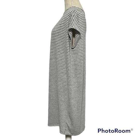 Gap Gray white stripes Cap Sleeve open back Shift Dress - Picture 3 of 6